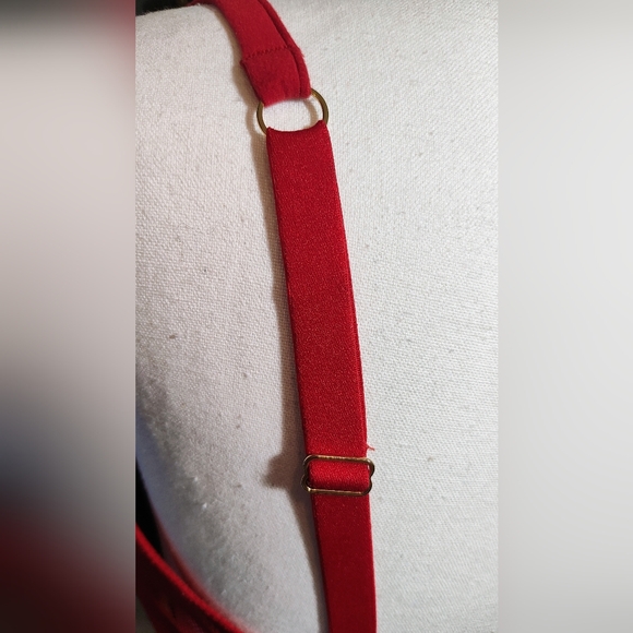 victoriabSecret Elegant Red Lace Bralette - Picture 15 of 16